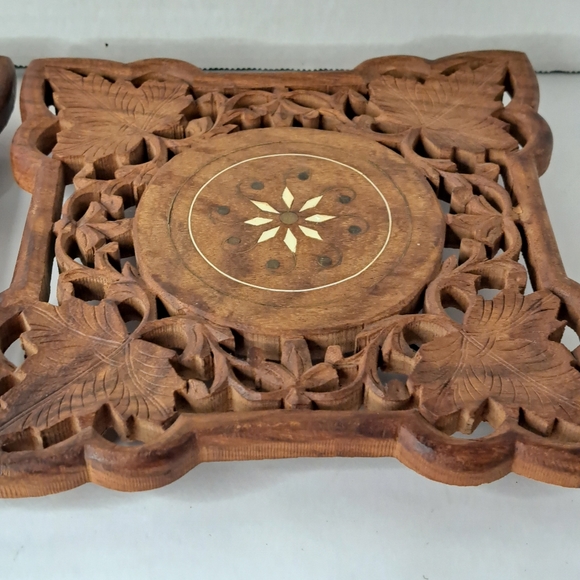 Vintage Footed Wooden Trivet Hot Plate hand  Carved Inlaid Made in India - Picture 11 of 11